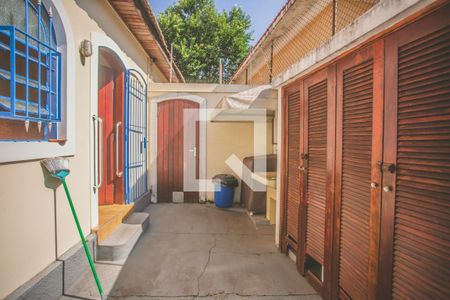 Casa à venda com 210m², 3 quartos e 3 vagas Casa à venda com 210m², 3 quartos e 3 vagasÁrea de Serviço