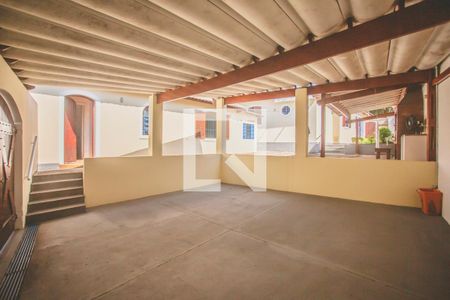 Casa à venda com 210m², 3 quartos e 3 vagas Casa à venda com 210m², 3 quartos e 3 vagasGaragem