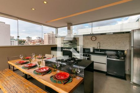 Apartamento à venda com 195m², 4 quartos e 3 vagasVaranda