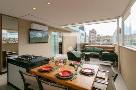 Apartamento à venda com 195m², 4 quartos e 3 vagasÁrea gourmet
