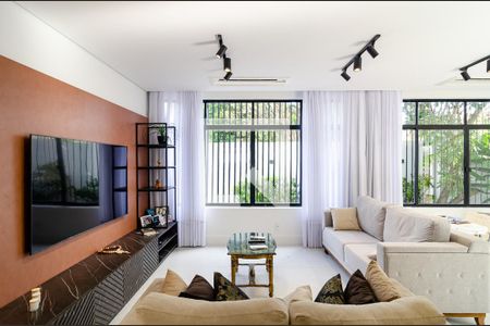Sala de casa à venda com 4 quartos, 280m² em Planalto Paulista, São Paulo