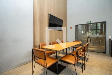 Apartamento à venda com 38m², 1 quarto e sem vagaÁrea comum - Salão de festas, mesa comunitária e TV 