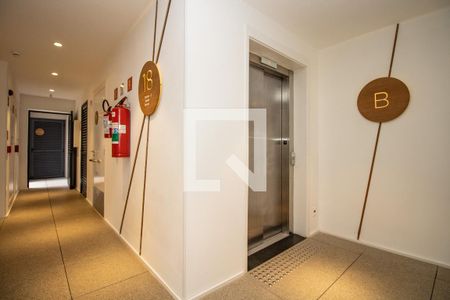 Apartamento à venda com 38m², 1 quarto e sem vagaÁrea comum - Hall 