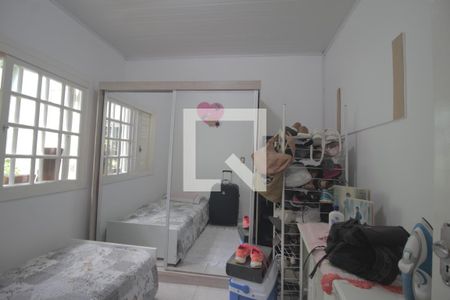 Quarto 2 de casa à venda com 3 quartos, 83m² em Mato Grande, Canoas