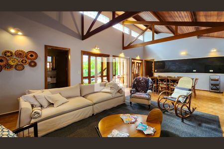 Sala  de casa de condomínio para alugar com 4 quartos, 290m² em Residencial Morada dos Pássaros-aldeia da Serra, Barueri
