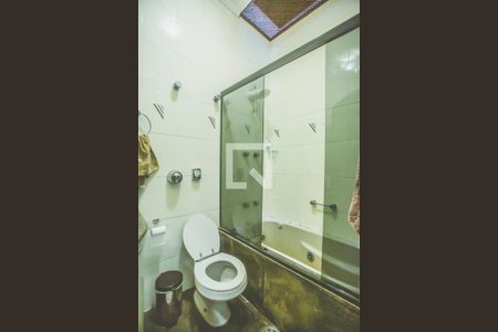 Casa à venda com 198m², 4 quartos e 2 vagasBanheiro 2