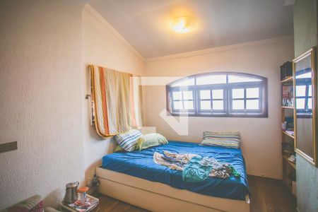 Casa à venda com 198m², 4 quartos e 2 vagasQuarto de Serviço