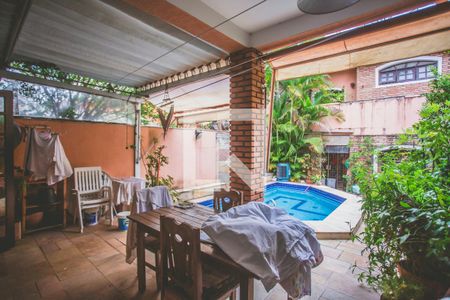 Casa à venda com 198m², 4 quartos e 2 vagasChurrasqueira