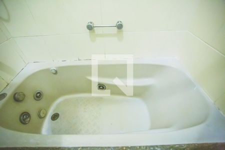 Casa à venda com 198m², 4 quartos e 2 vagasBanheiro 2