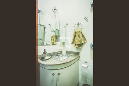 Casa à venda com 198m², 4 quartos e 2 vagasBanheiro 2