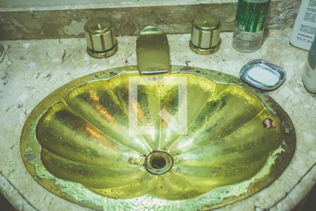 Casa à venda com 198m², 4 quartos e 2 vagasLavabo