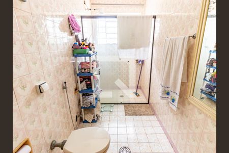 Casa à venda com 250m², 3 quartos e 6 vagas Casa à venda com 250m², 3 quartos e 6 vagasBanheiro da Suíte