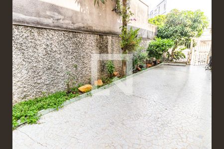 Casa à venda com 250m², 3 quartos e 6 vagas Casa à venda com 250m², 3 quartos e 6 vagasQuintal