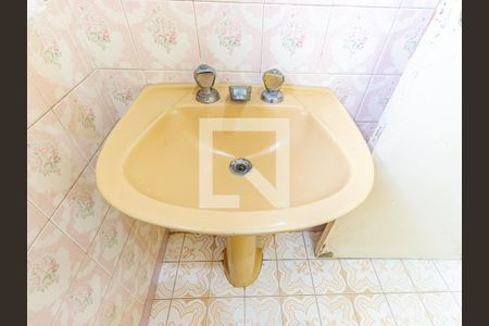 Casa à venda com 250m², 3 quartos e 6 vagas Casa à venda com 250m², 3 quartos e 6 vagasBanheiro