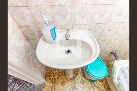 Casa à venda com 250m², 3 quartos e 6 vagas Casa à venda com 250m², 3 quartos e 6 vagasLavabo