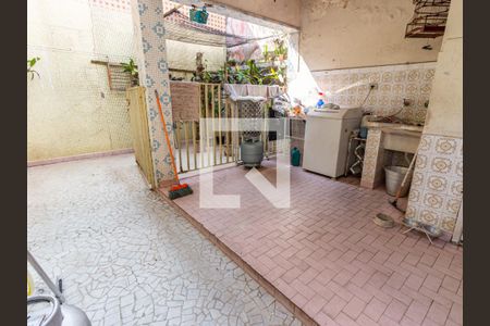 Casa à venda com 250m², 3 quartos e 6 vagas Casa à venda com 250m², 3 quartos e 6 vagasÁrea de Serviço