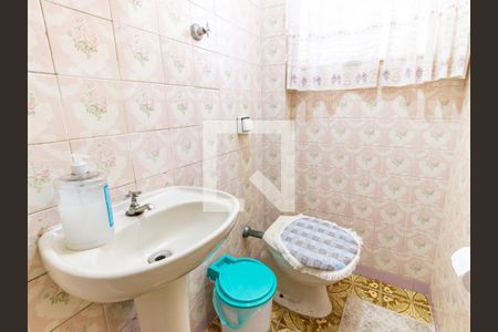 Casa à venda com 250m², 3 quartos e 6 vagas Casa à venda com 250m², 3 quartos e 6 vagasLavabo