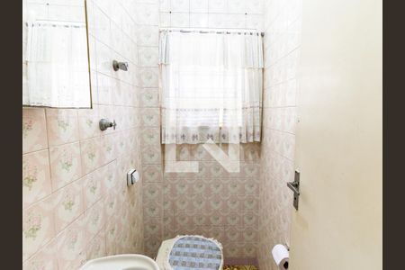 Casa à venda com 250m², 3 quartos e 6 vagas Casa à venda com 250m², 3 quartos e 6 vagasLavabo