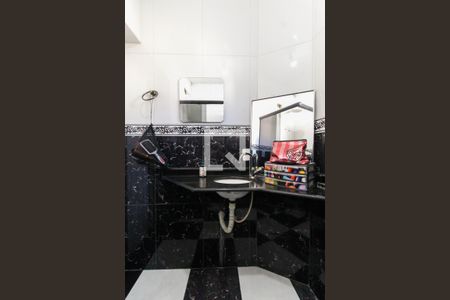 Casa à venda com 140m², 2 quartos e 1 vaga Casa à venda com 140m², 2 quartos e 1 vagaBanheiro da Suíte 1