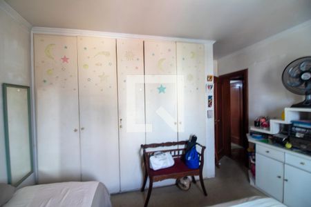 Apartamento à venda com 170m², 4 quartos e 2 vagas Apartamento à venda com 170m², 4 quartos e 2 vagasQuarto 2