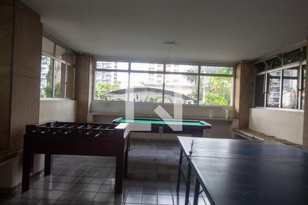 Apartamento à venda com 170m², 4 quartos e 2 vagas Apartamento à venda com 170m², 4 quartos e 2 vagasÁrea comum - Sala de Jogos