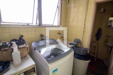 Apartamento à venda com 170m², 4 quartos e 2 vagas Apartamento à venda com 170m², 4 quartos e 2 vagasÁrea de Serviço