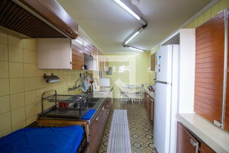 Apartamento à venda com 170m², 4 quartos e 2 vagas Apartamento à venda com 170m², 4 quartos e 2 vagasCozinha