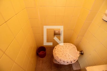 Apartamento à venda com 170m², 4 quartos e 2 vagas Apartamento à venda com 170m², 4 quartos e 2 vagasBanheiro de Serviço