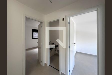 Casa de condomínio à venda com 218m², 3 quartos e 2 vagasCorredor Quartos