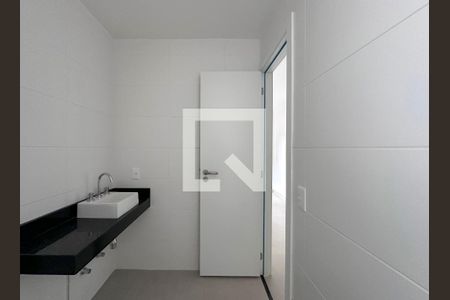 Casa de condomínio à venda com 218m², 3 quartos e 2 vagasBanheiro Suíte