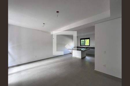 Casa de condomínio à venda com 218m², 3 quartos e 2 vagasSala/Cozinha