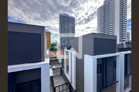 Casa de condomínio à venda com 218m², 3 quartos e 2 vagasVista Varanda Superior