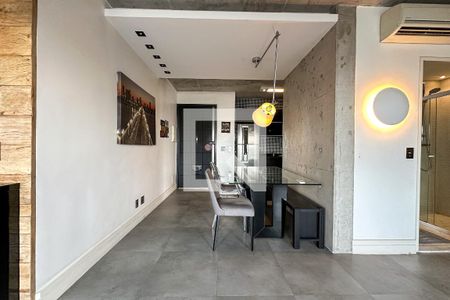 Apartamento à venda com 70m², 1 quarto e 1 vagaCopa