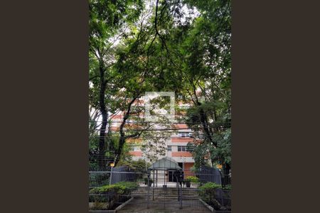 Apartamento à venda com 130m², 2 quartos e 2 vagasFachada