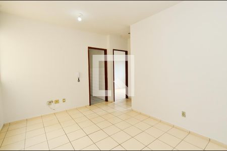 Sala  de apartamento para alugar com 2 quartos, 57m² em Sagrada Família, Belo Horizonte