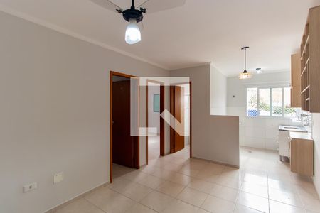 Sala de apartamento para alugar com 2 quartos, 38m² em Sítio Pinheirinho, São Paulo