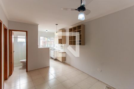 Sala de apartamento para alugar com 2 quartos, 38m² em Sítio Pinheirinho, São Paulo