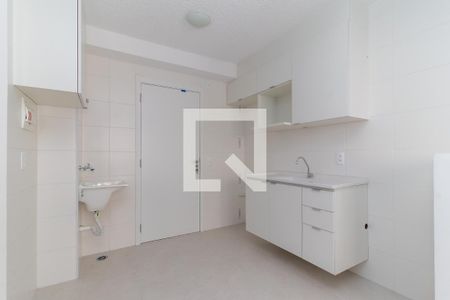 Apartamento para alugar com 32m², 2 quartos e sem vaga Apartamento para alugar com 32m², 2 quartos e sem vagaCozinha e Área de Serviço