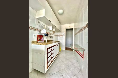 Apartamento à venda com 48m², 2 quartos e 1 vaga Apartamento à venda com 48m², 2 quartos e 1 vagaCozinha