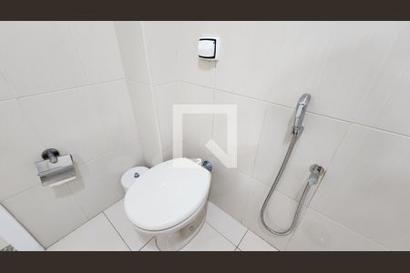 Apartamento para alugar com 95m², 2 quartos e sem vagaBanheiro