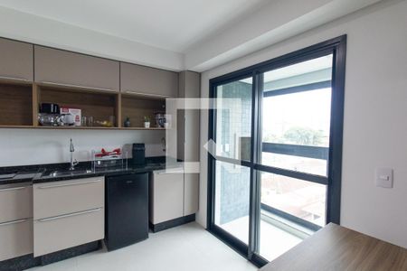 Sala/Cozinha de apartamento para alugar com 1 quarto, 24m² em Novo Mundo, Curitiba