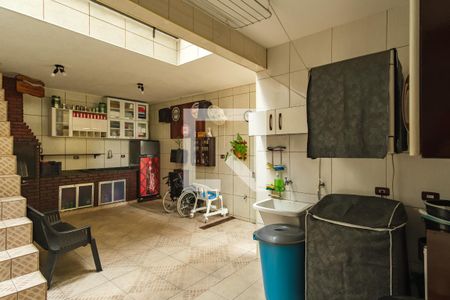 Casa à venda com 206m², 4 quartos e 2 vagasQuintal / Lavanderia