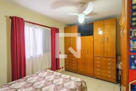 Casa à venda com 206m², 4 quartos e 2 vagasSuíte