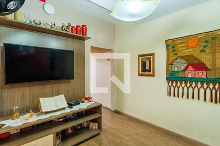 Casa à venda com 206m², 4 quartos e 2 vagasSala