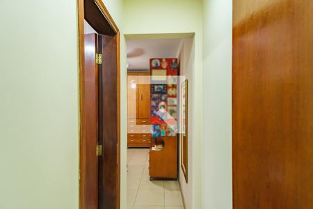 Corredor de casa à venda com 4 quartos, 221m² em Vila Matilde, São Paulo
