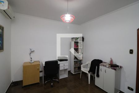 Casa à venda com 650m², 3 quartos e 6 vagasQuarto