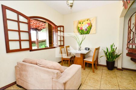 Sala de casa à venda com 4 quartos, 280m² em Santa Cruz, Belo Horizonte