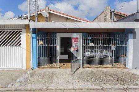 Casa à venda com 138m², 2 quartos e 1 vagaFachada