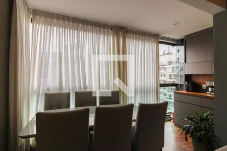 Apartamento à venda com 144m², 2 quartos e 2 vagasVaranda