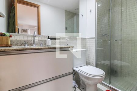 Apartamento à venda com 144m², 2 quartos e 2 vagasSuíte - Banheiro